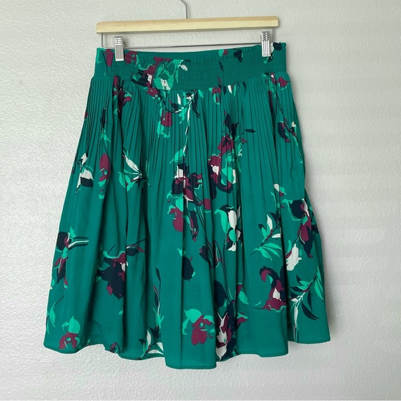 Merona Windward Green Floral Print Pleated Elastic Waist Skirt Size Medium - Picture 4 of 7